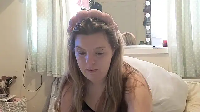 Demi WelshX online show from 11/24/25, 10:04