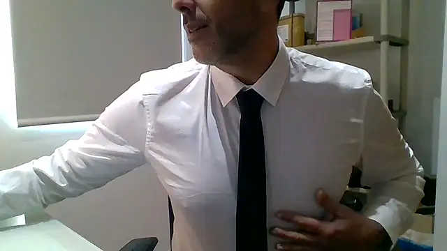 66MA69 online show from 11/28/25, 03:47