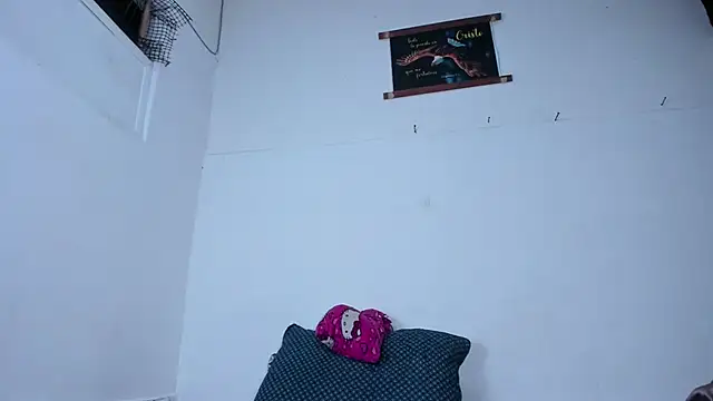 Snapshot of brigitho5 chatting on 03/18/25, 02:04 brigitho5 online show from 03/18/25, 02:04