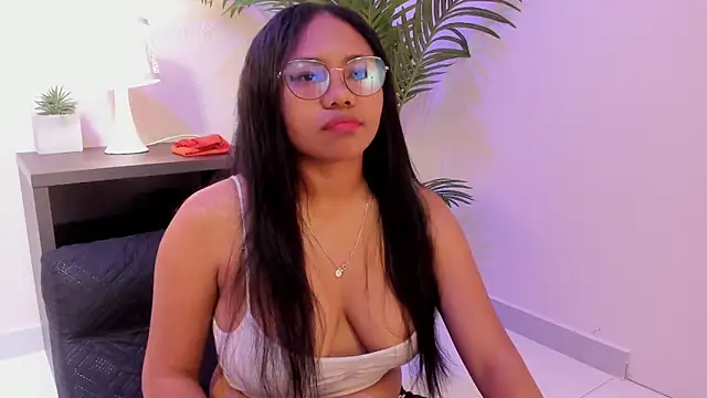 yeikafoxy online show from 02/04/25, 11:05