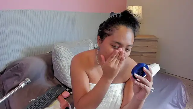 yeikafoxy online show from 12/21/25, 11:28