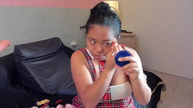 yeikafoxy online show from 12/22/25, 11:29