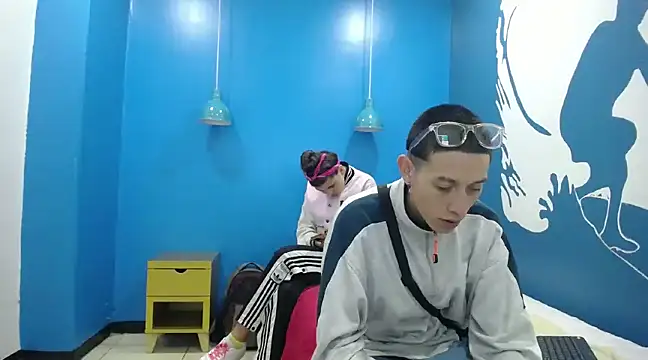 Snapshot of SimonAndJocelyn chatting on 02/09/25, 11:47 SimonAndJocelyn online show from 02/09/25, 11:47