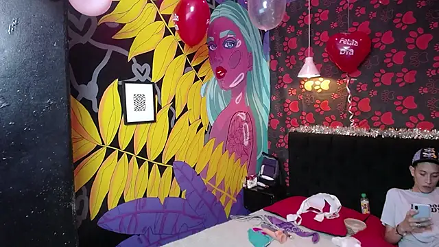 Snapshot of SimonAndJocelyn chatting on 02/16/25, 10:21 SimonAndJocelyn online show from 02/16/25, 10:21