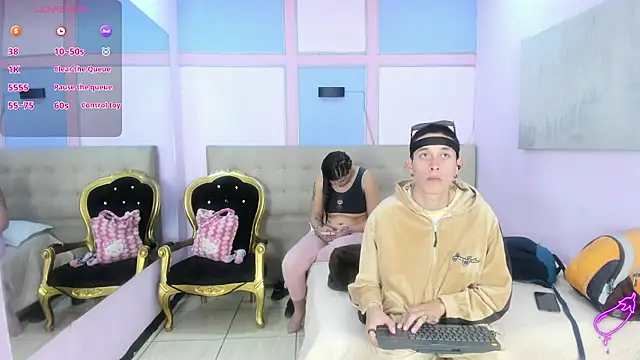 Snapshot of SimonAndJocelyn chatting on 09/09/25, 02:49 SimonAndJocelyn online show from 09/09/25, 02:49