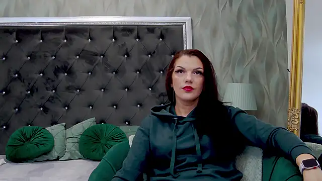 Snapshot of LissaAnn chatting on 02/27/25, 05:36 LissaAnn online show from 02/27/25, 05:36