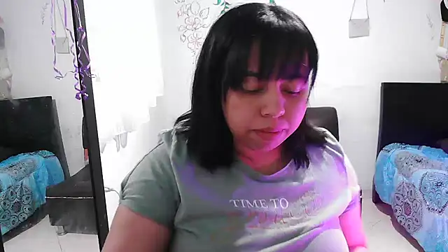 alexandraluv online show from 10/18/25, 08:09