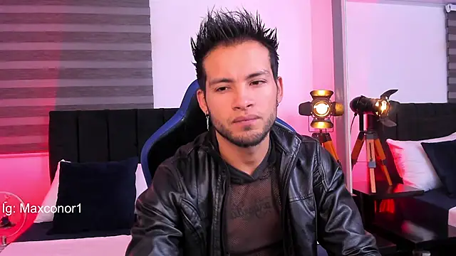 Max Conor1 online show from 03/08/25, 10:11