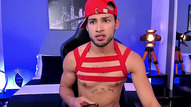 Max Conor1 online show from 09/21/25, 12:07