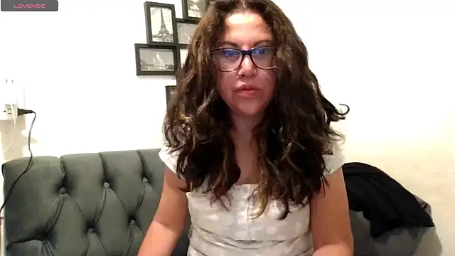 MirandaLatinaLovely online show from 11/12/25, 03:45