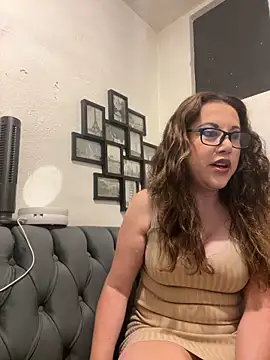 MirandaLatinaLovely online show from 05/30/26, 06:05