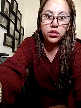 Snapshot of MirandaLatinaLovely chatting on 07/08/26, 04:44 MirandaLatinaLovely online show from 07/08/26, 04:44