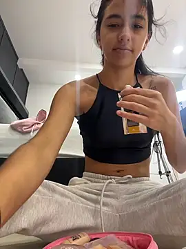 eva roseee online show from 04/16/26, 05:36