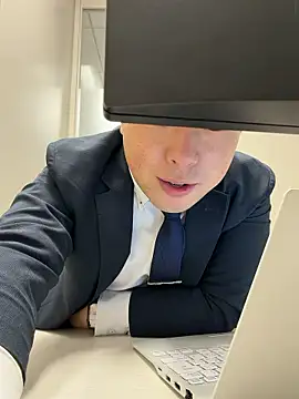 Nobu 469 online show from 11/26/25, 02:12