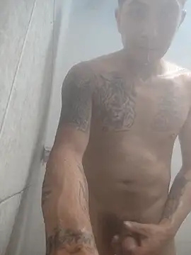 Snapshot of Fo05go chatting on 02/05/26, 04:06 Fo05go online show from 02/05/26, 04:06