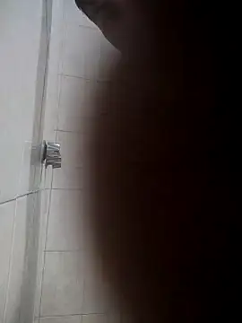 Snapshot of Fo05go chatting on 02/06/26, 01:43 Fo05go online show from 02/06/26, 01:43