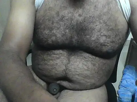 awesomeroc123 online show from 12/15/25, 06:34