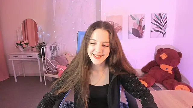 Snapshot of MilaStoyne chatting on 02/26/25, 02:15 MilaStoyne online show from 02/26/25, 02:15