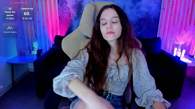 Snapshot of MilaStoyne chatting on 09/23/25, 06:16 MilaStoyne online show from 09/23/25, 06:16