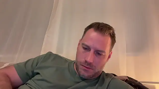 Snapshot of Christian87xxx chatting on 12/03/25, 05:22 Christian87xxx online show from 12/03/25, 05:22