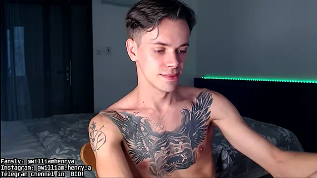 Snapshot of William_Henry_ chatting on 10/29/25, 02:36 William Henry online show from 10/29/25, 02:36