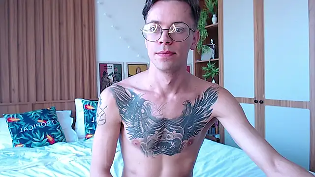 Snapshot of William_Henry_ chatting on 02/13/26, 08:21 William Henry online show from 02/13/26, 08:21