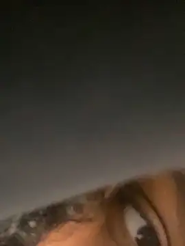 Snapshot of DaniJohnson chatting on 02/12/25, 10:04 DaniJohnson online show from 02/12/25, 10:04