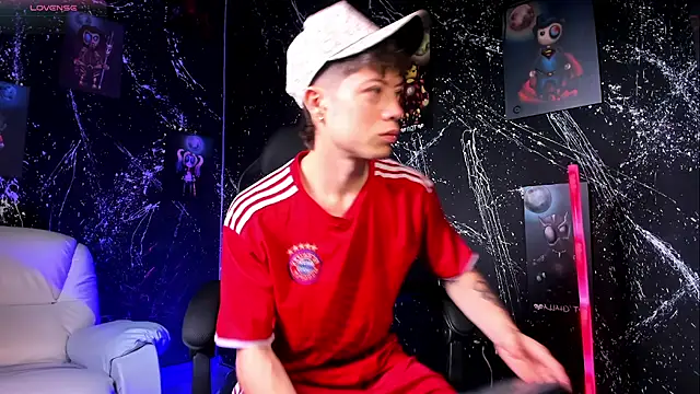 marcuscollins1  online show from 02/28/25, 01:47