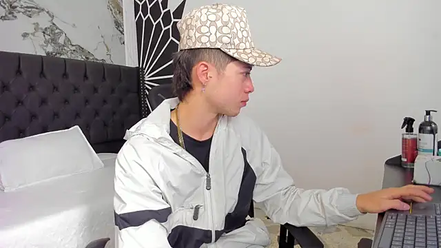 marcuscollins1  online show from 02/27/26, 12:38