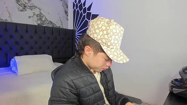 marcuscollins1  online show from 03/06/26, 12:56