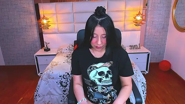 Nohemi louse online show from 03/05/26, 07:10