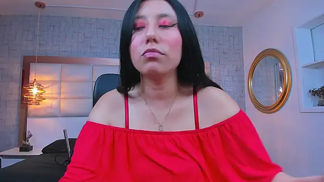 Nohemi louse online show from 04/20/26, 07:04