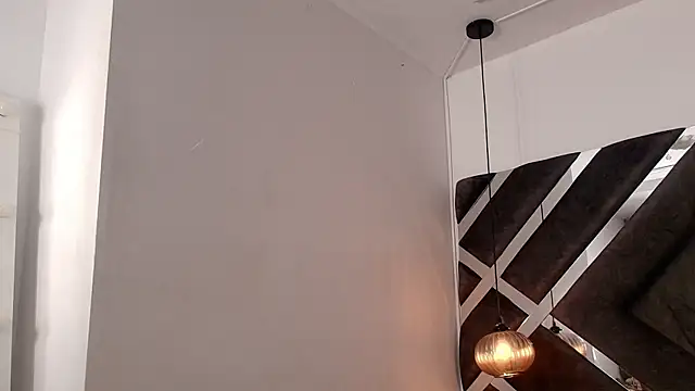 sara lopee1 online show from 10/23/25, 11:53