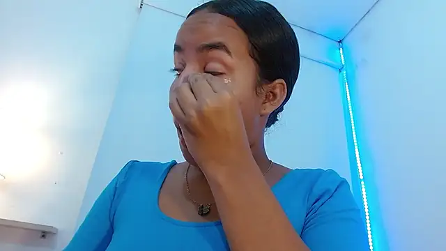 Roxy Stonee online show from 10/03/25, 07:22