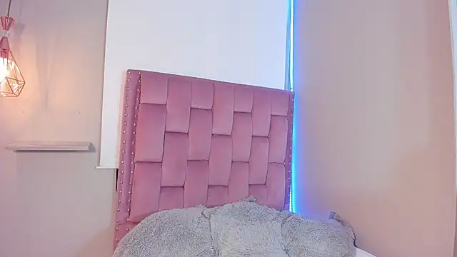 Roxy Stonee online show from 03/26/26, 07:30