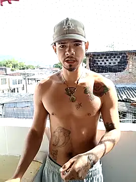 Snapshot of Niick01_ chatting on 10/31/25, 01:23 Niick01 online show from 10/31/25, 01:23