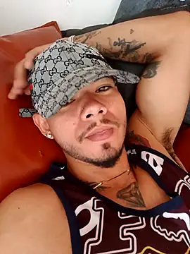 Snapshot of Niick01_ chatting on 11/05/25, 04:29 Niick01 online show from 11/05/25, 04:29