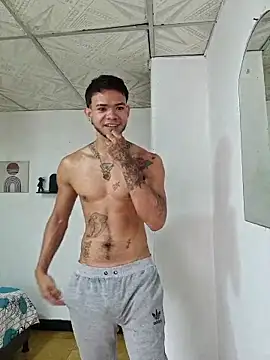 Snapshot of Niick01_ chatting on 11/14/25, 05:22 Niick01 online show from 11/14/25, 05:22