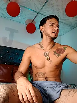 Snapshot of Niick01_ chatting on 11/15/25, 09:54 Niick01 online show from 11/15/25, 09:54