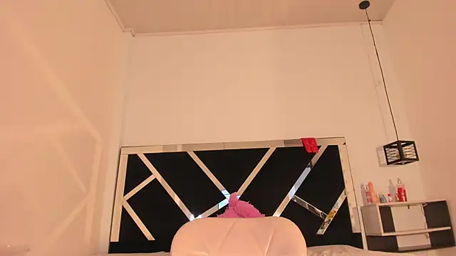 Snapshot of Annyrosee chatting on 02/07/25, 12:53 Annyrosee online show from 02/07/25, 12:53