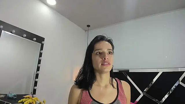 Snapshot of Annyrosee chatting on 03/17/25, 08:30 Annyrosee online show from 03/17/25, 08:30