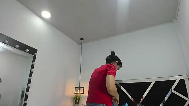 Snapshot of Annyrosee chatting on 03/19/25, 07:49 Annyrosee online show from 03/19/25, 07:49