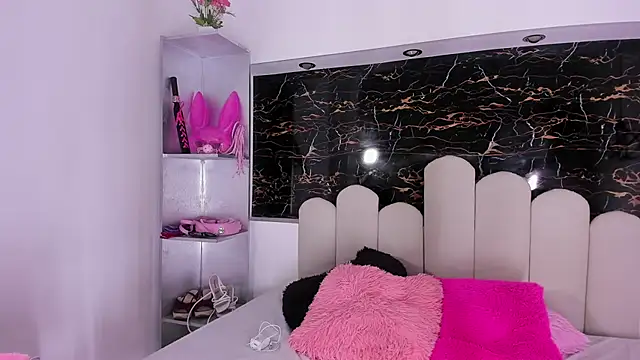 Snapshot of Annyrosee chatting on 10/03/25, 08:28 Annyrosee online show from 10/03/25, 08:28