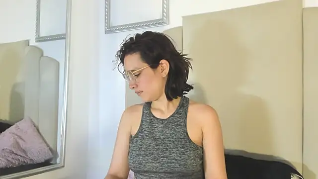 Snapshot of Annyrosee chatting on 10/20/25, 01:33 Annyrosee online show from 10/20/25, 01:33