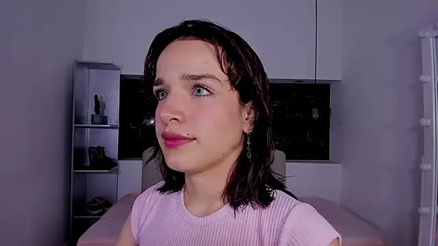 Snapshot of Annyrosee chatting on 02/03/26, 08:14 Annyrosee online show from 02/03/26, 08:14