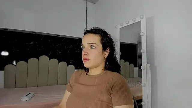 Snapshot of Annyrosee chatting on 02/09/26, 08:13 Annyrosee online show from 02/09/26, 08:13