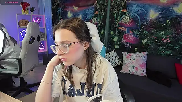 kaisajenner online show from 02/03/25, 01:52