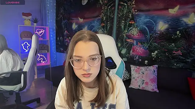 kaisajenner online show from 02/03/25, 10:21