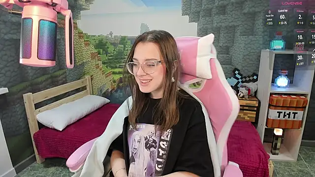 kaisajenner online show from 02/05/25, 10:44