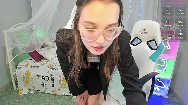 kaisajenner online show from 02/08/25, 07:05